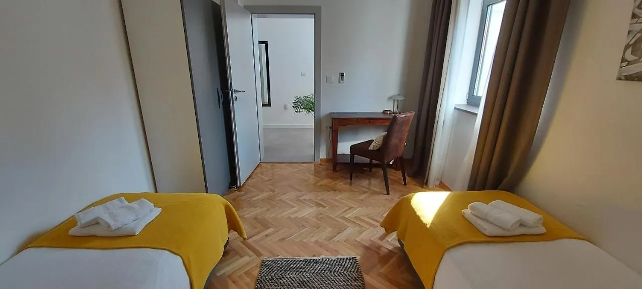 Holiday Home Velebit Nin Apartment