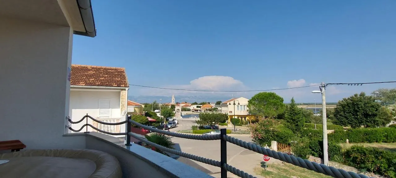 Apartment Holiday Home Velebit Nin