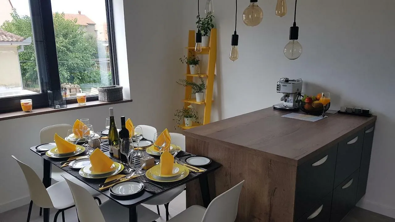 Holiday Home Velebit Nin